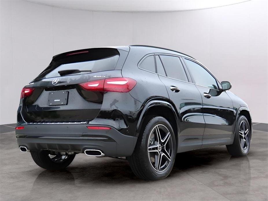 new 2024 Mercedes-Benz GLA 250 car, priced at $53,425