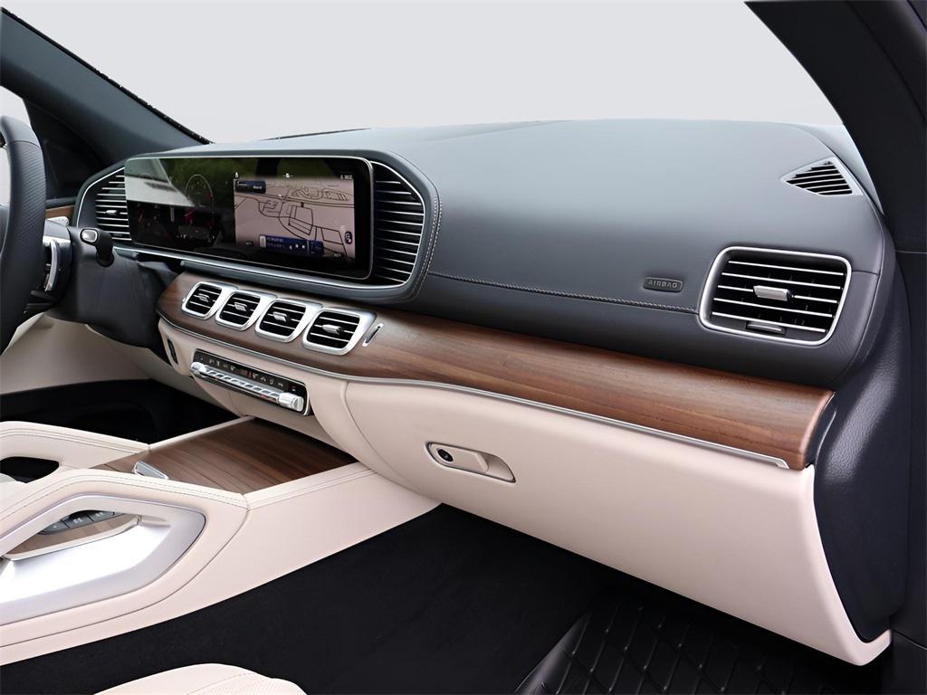 new 2025 Mercedes-Benz GLS 450 car, priced at $100,165