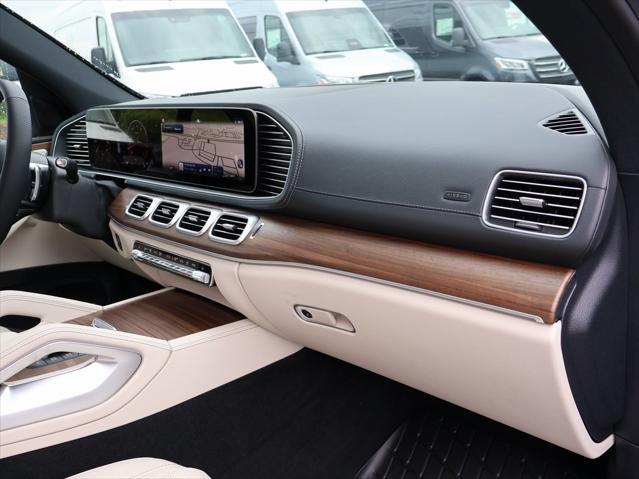 new 2025 Mercedes-Benz GLS 450 car, priced at $100,165
