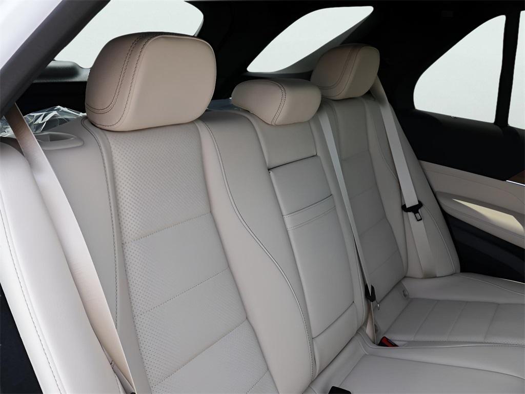 new 2025 Mercedes-Benz GLE 350 car, priced at $75,915