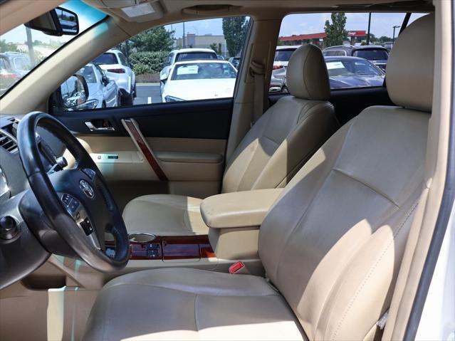 used 2012 Toyota Highlander car, priced at $9,995