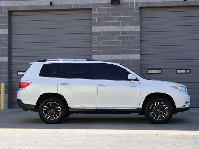 used 2012 Toyota Highlander car, priced at $9,995