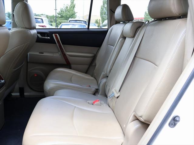 used 2012 Toyota Highlander car, priced at $9,995