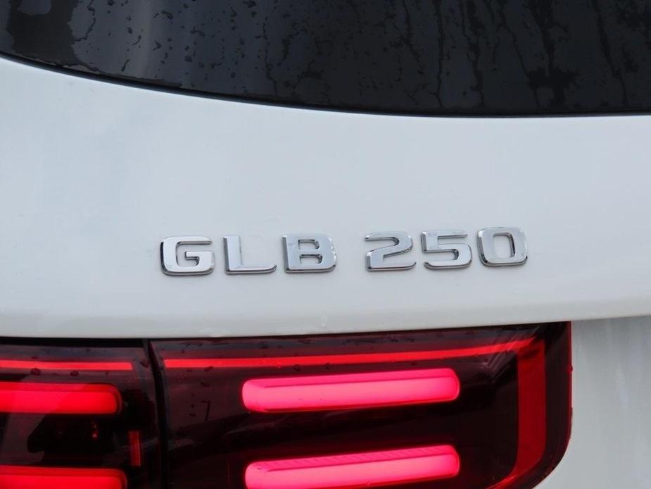 new 2024 Mercedes-Benz GLB 250 car, priced at $56,765