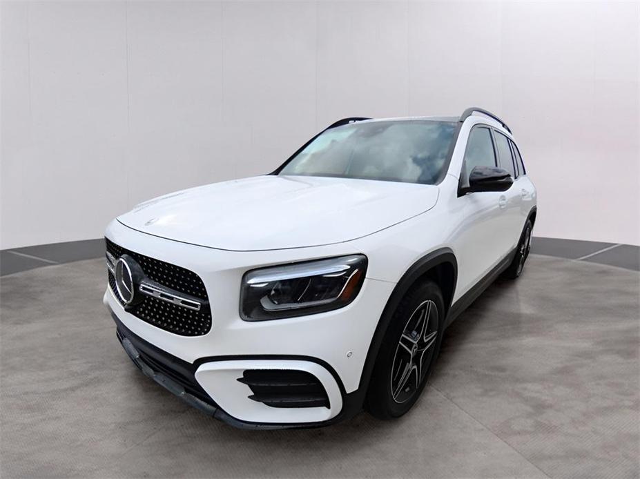 new 2024 Mercedes-Benz GLB 250 car, priced at $56,765