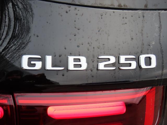 new 2025 Mercedes-Benz GLB 250 car, priced at $52,295