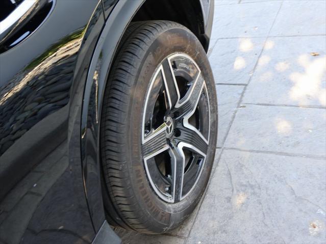 new 2024 Mercedes-Benz GLC 300 car, priced at $46,200