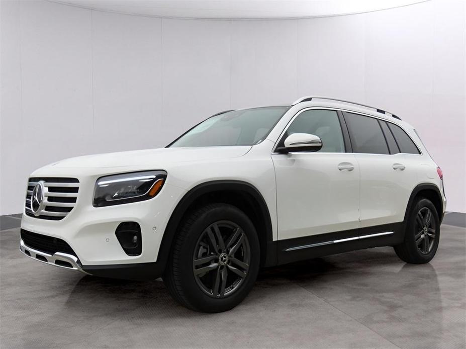 new 2024 Mercedes-Benz GLB 250 car, priced at $53,620