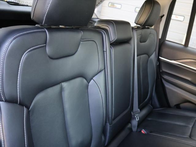 used 2022 Jeep Grand Cherokee car, priced at $33,990
