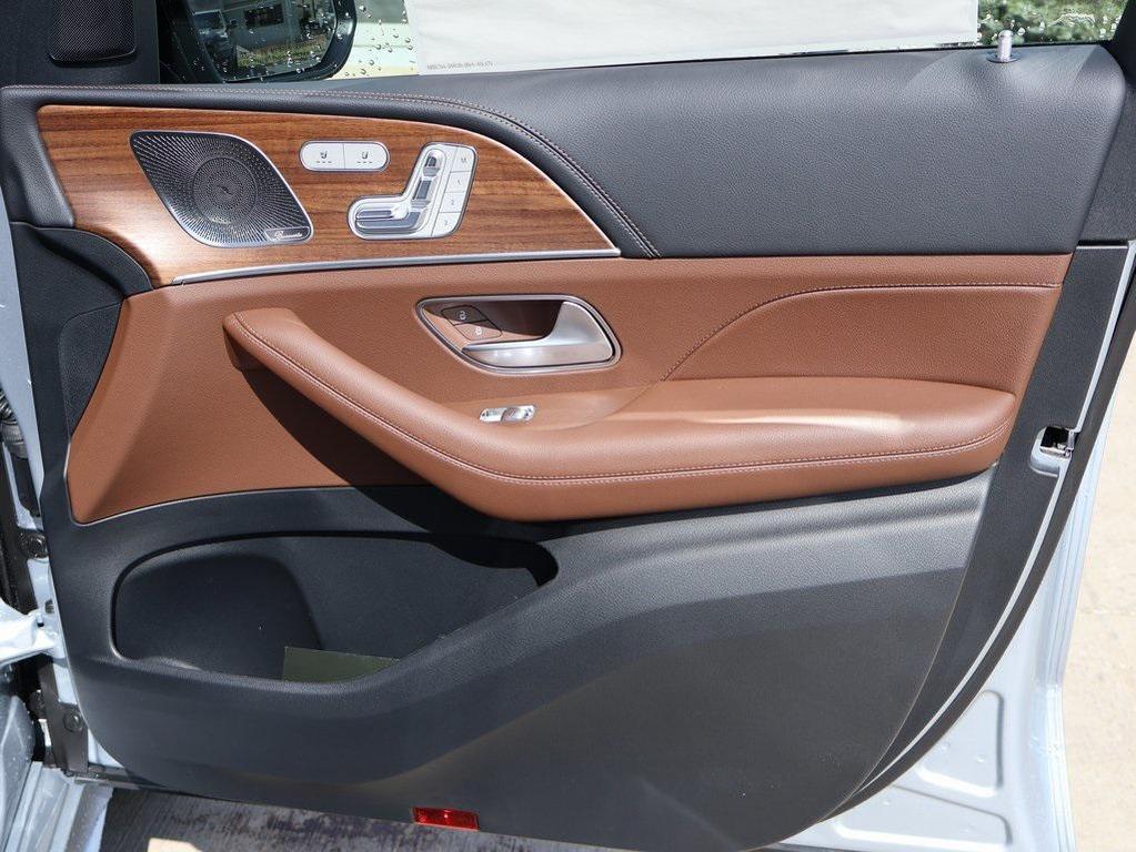 new 2025 Mercedes-Benz GLE 350 car, priced at $77,600