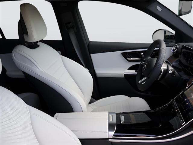new 2025 Mercedes-Benz GLC 300 car, priced at $62,580
