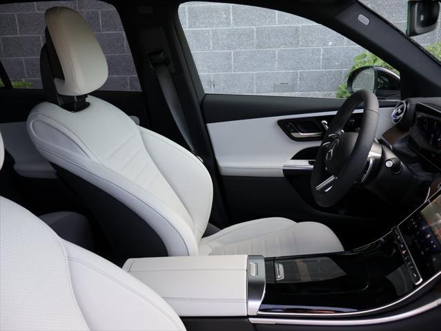 new 2025 Mercedes-Benz GLC 300 car, priced at $62,580