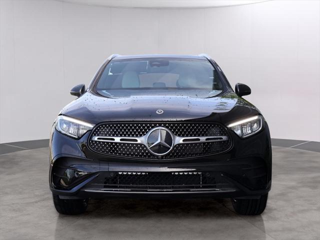new 2025 Mercedes-Benz GLC 300 car, priced at $62,580