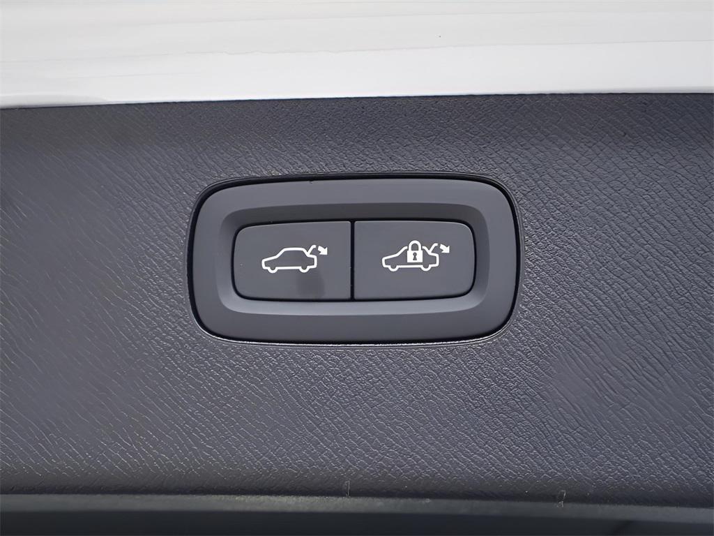 used 2025 Volvo XC90 car, priced at $65,990
