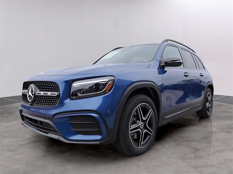 new 2024 Mercedes-Benz GLB 250 car, priced at $56,115