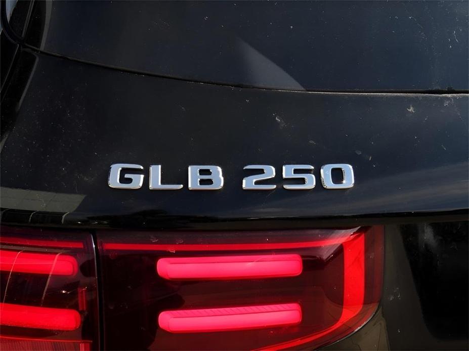 new 2024 Mercedes-Benz GLB 250 car, priced at $53,815