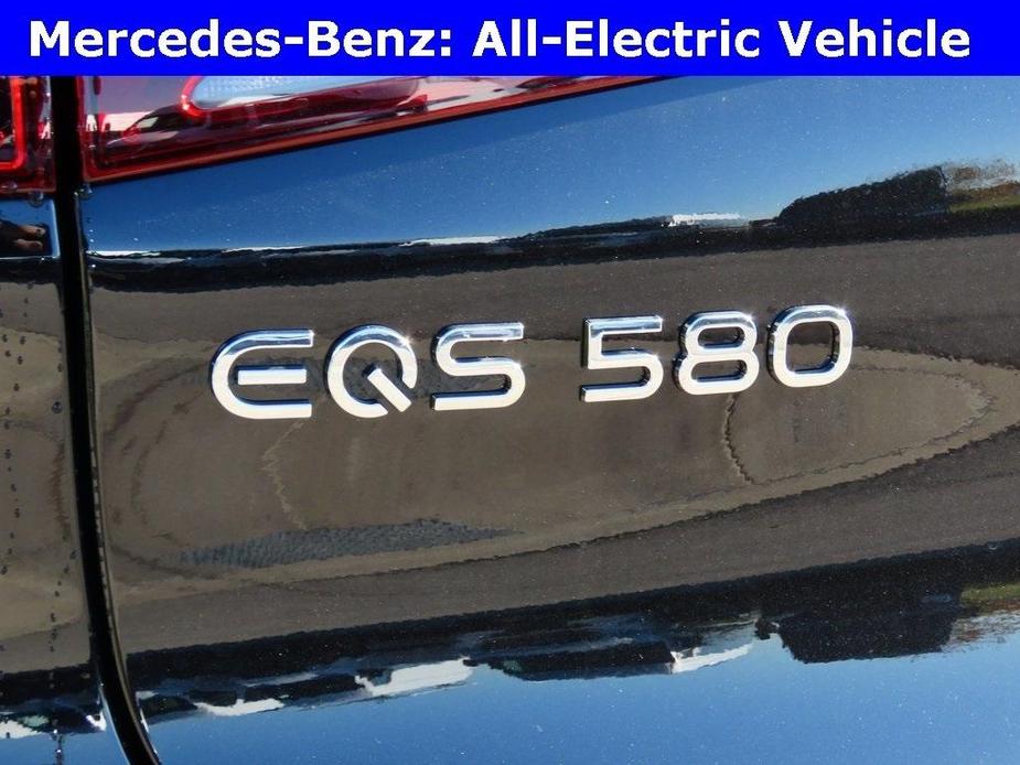 new 2023 Mercedes-Benz EQS 580 car, priced at $136,240