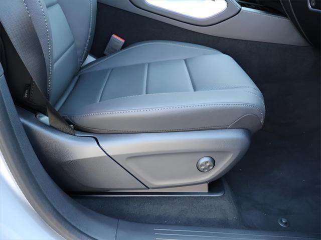 new 2025 Mercedes-Benz GLE 450 car, priced at $81,210