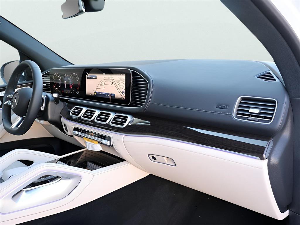 new 2026 Mercedes-Benz GLS 580 car, priced at $126,120