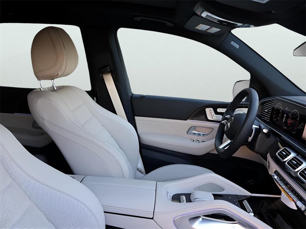 new 2026 Mercedes-Benz GLS 580 car, priced at $126,120