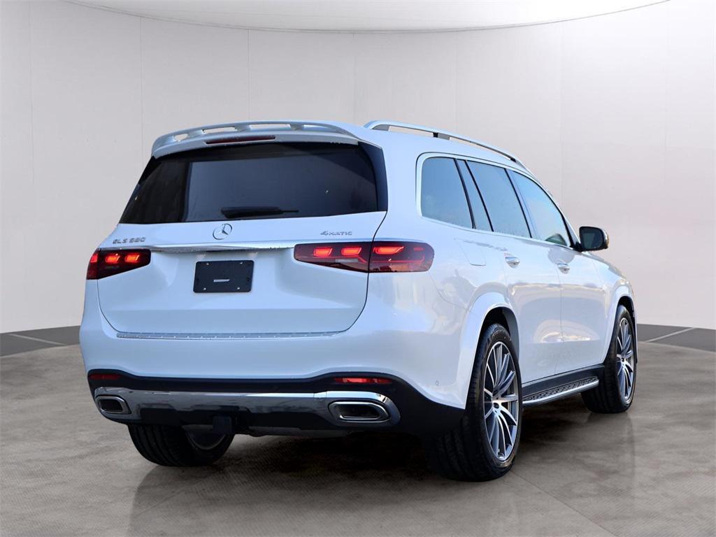 new 2026 Mercedes-Benz GLS 580 car, priced at $126,120
