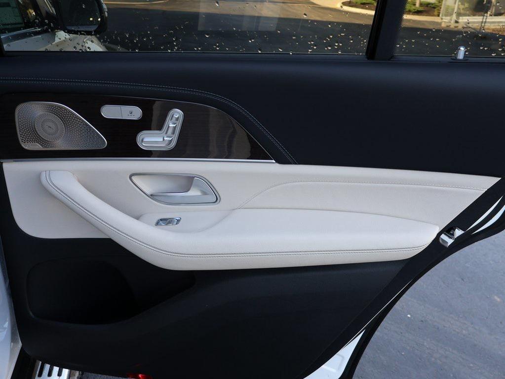 new 2026 Mercedes-Benz GLS 580 car, priced at $126,120
