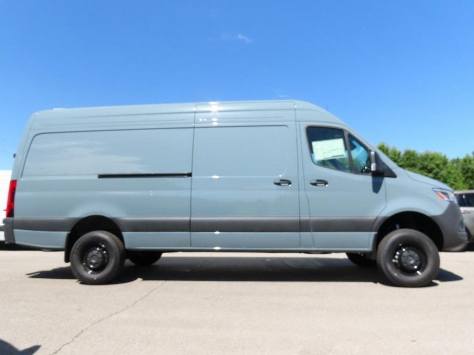 new 2024 Mercedes-Benz Sprinter 2500 car, priced at $84,677