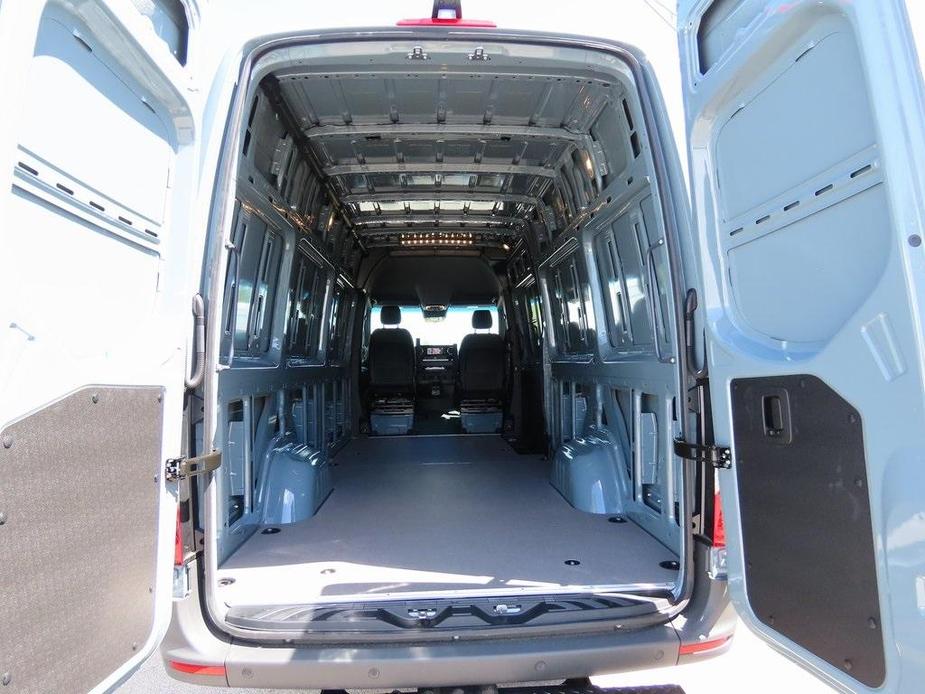 new 2024 Mercedes-Benz Sprinter 2500 car, priced at $84,677