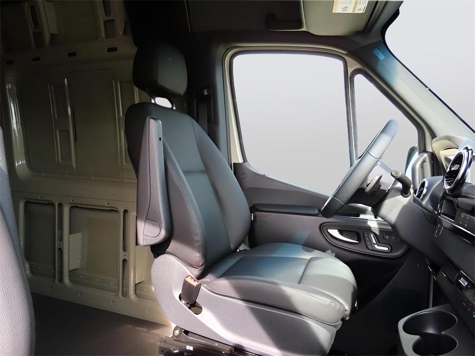 new 2024 Mercedes-Benz Sprinter 2500 car, priced at $83,272