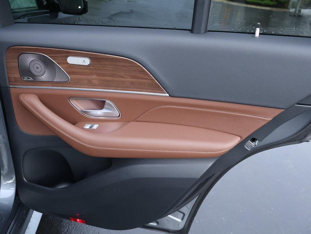new 2026 Mercedes-Benz GLE 450 car, priced at $81,440