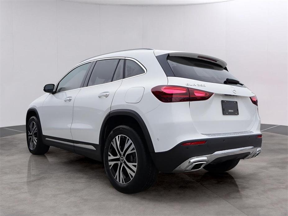new 2024 Mercedes-Benz GLA 250 car, priced at $48,915