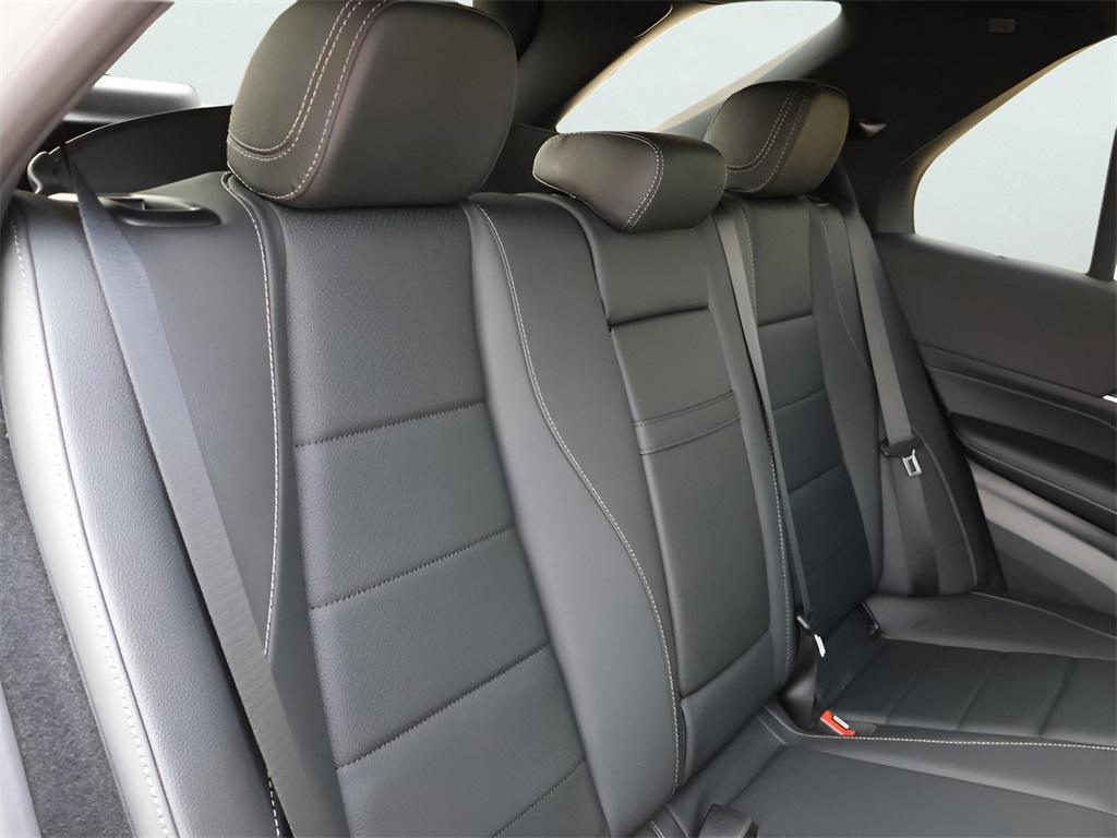 new 2025 Mercedes-Benz GLE 450 car, priced at $86,320