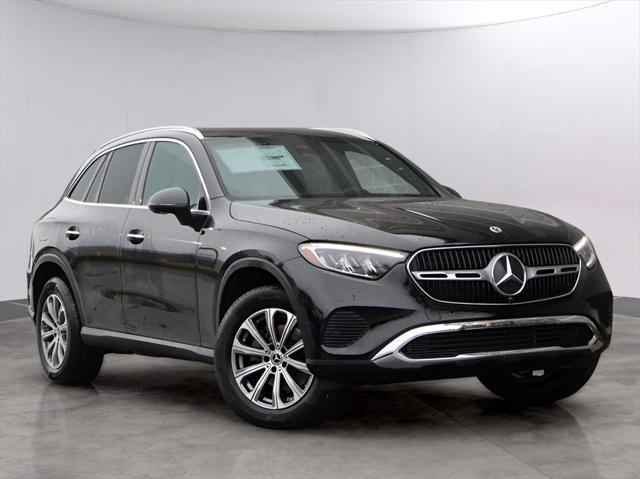 new 2025 Mercedes-Benz GLC 300 car, priced at $53,165