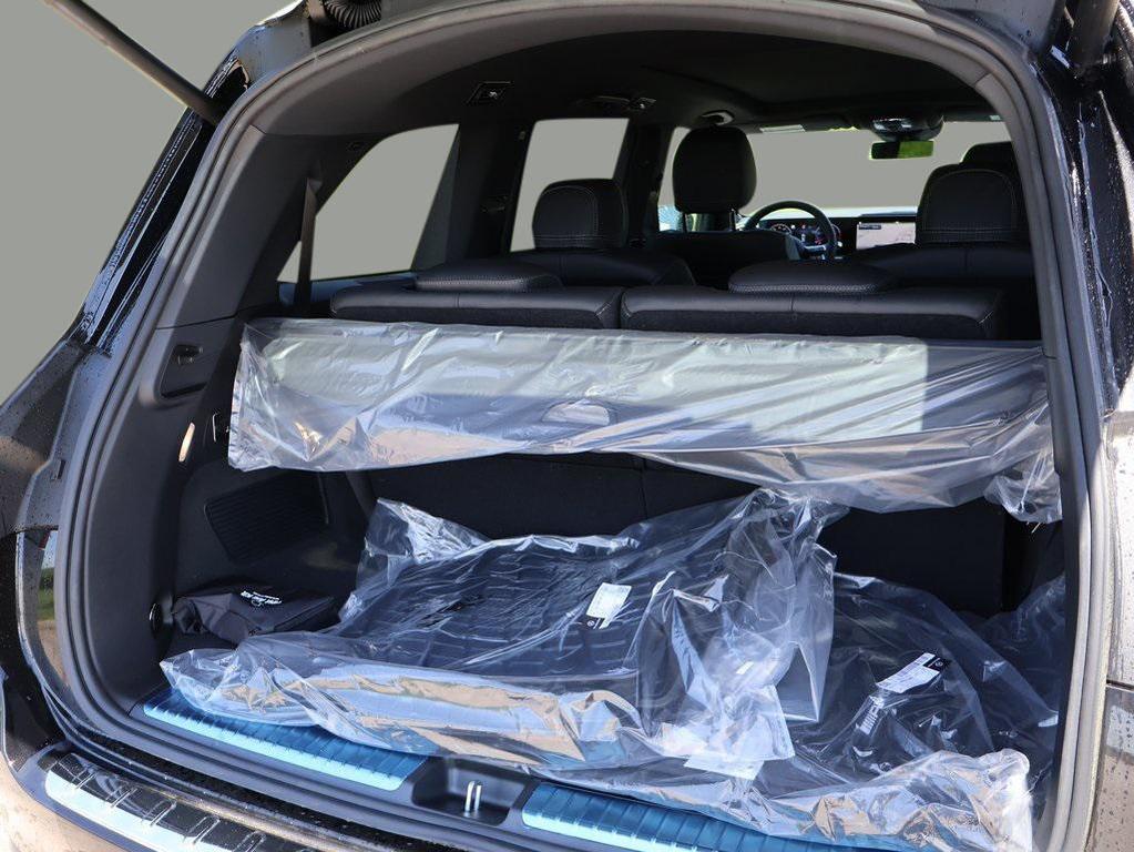 new 2025 Mercedes-Benz GLS 450 car, priced at $96,220