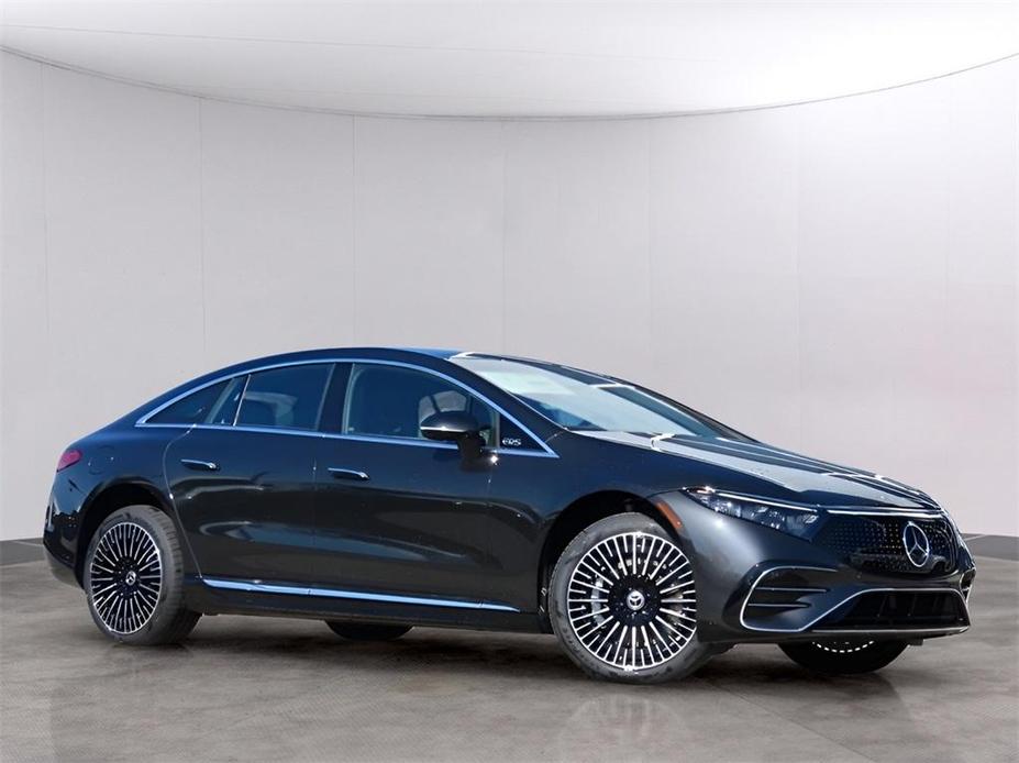 new 2024 Mercedes-Benz EQS 580 car, priced at $138,775