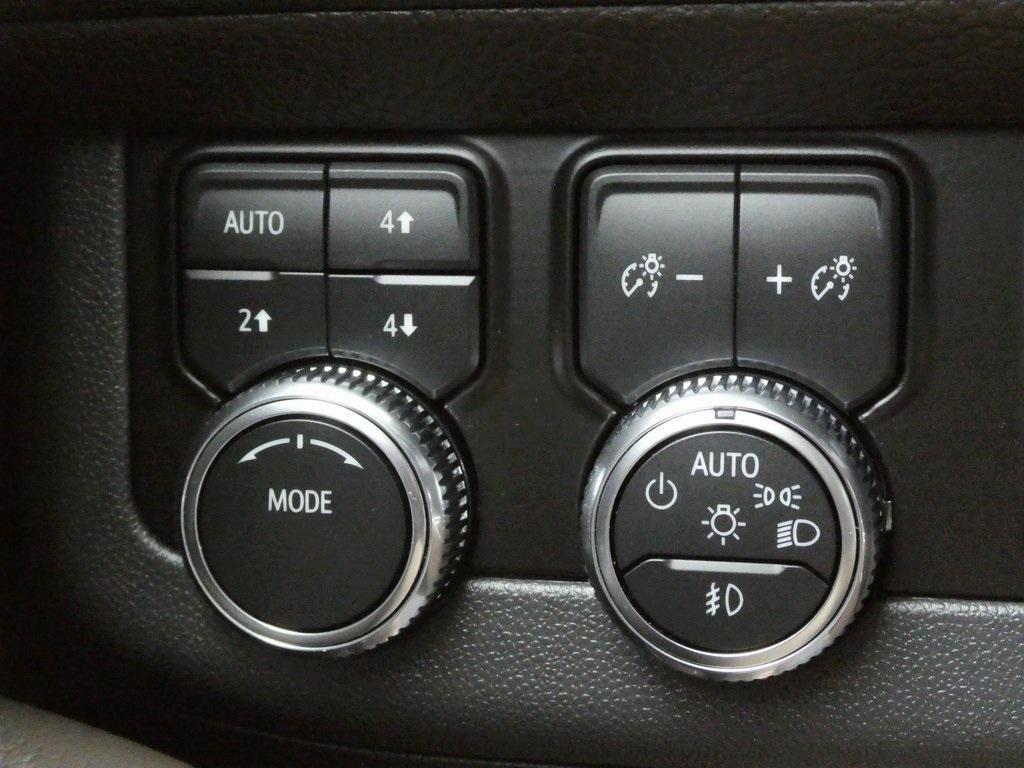 used 2024 GMC Yukon car, priced at $71,028