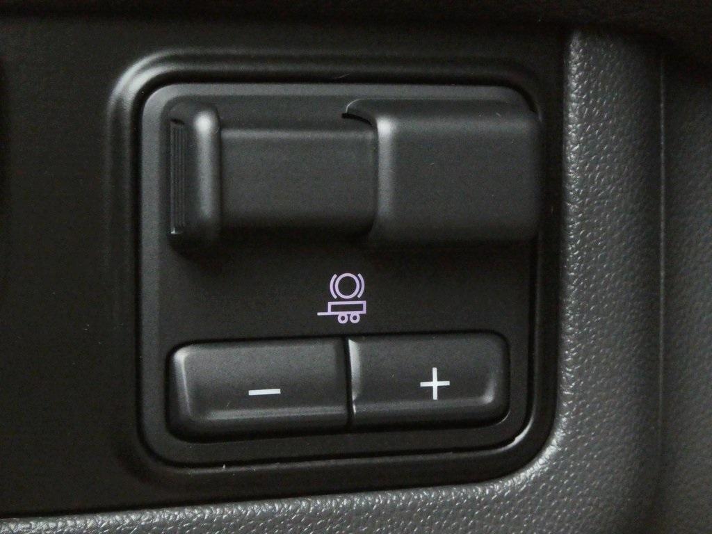 used 2024 GMC Yukon car, priced at $71,028