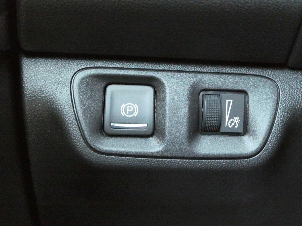 used 2023 GMC Acadia car, priced at $31,456