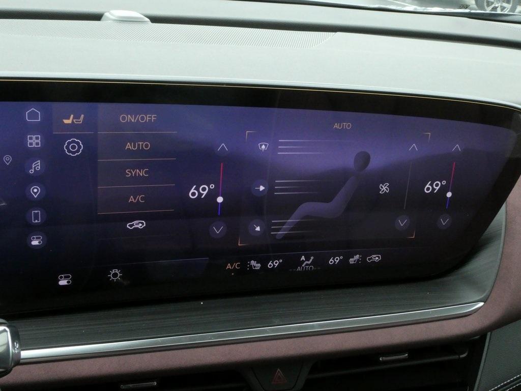 new 2025 Buick Envision car, priced at $41,318
