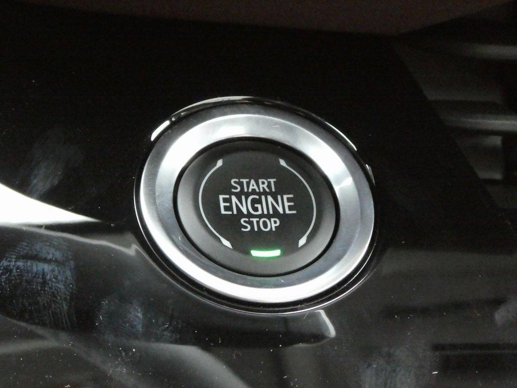 new 2025 Buick Envision car, priced at $41,318