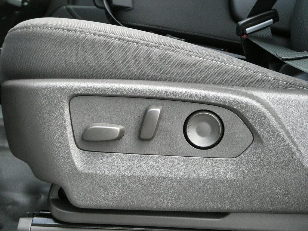 new 2025 GMC Sierra 1500 car, priced at $40,758