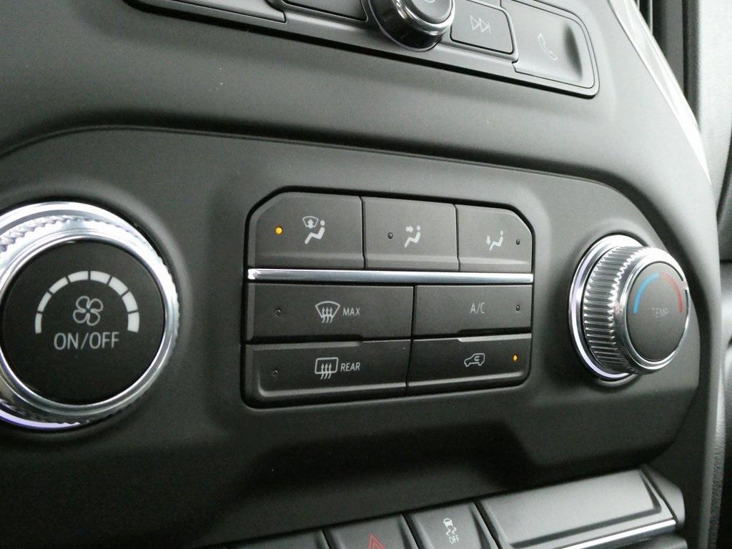 new 2025 GMC Sierra 1500 car, priced at $40,758