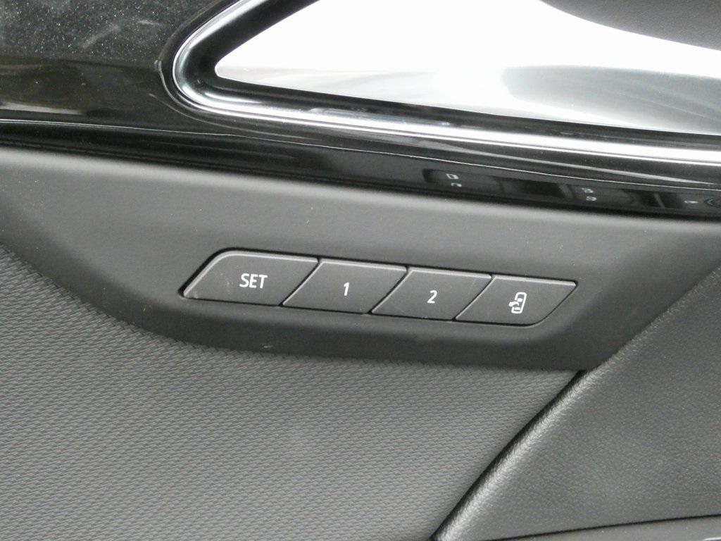 new 2025 Buick Envision car, priced at $37,661