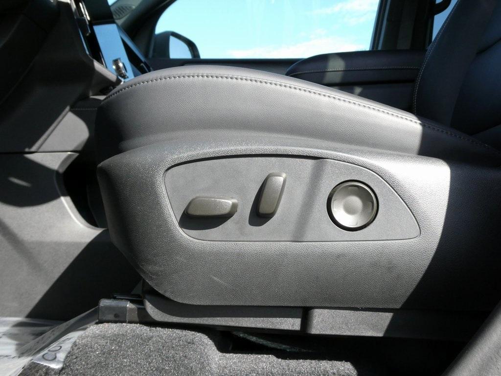 used 2024 GMC Acadia car, priced at $39,822