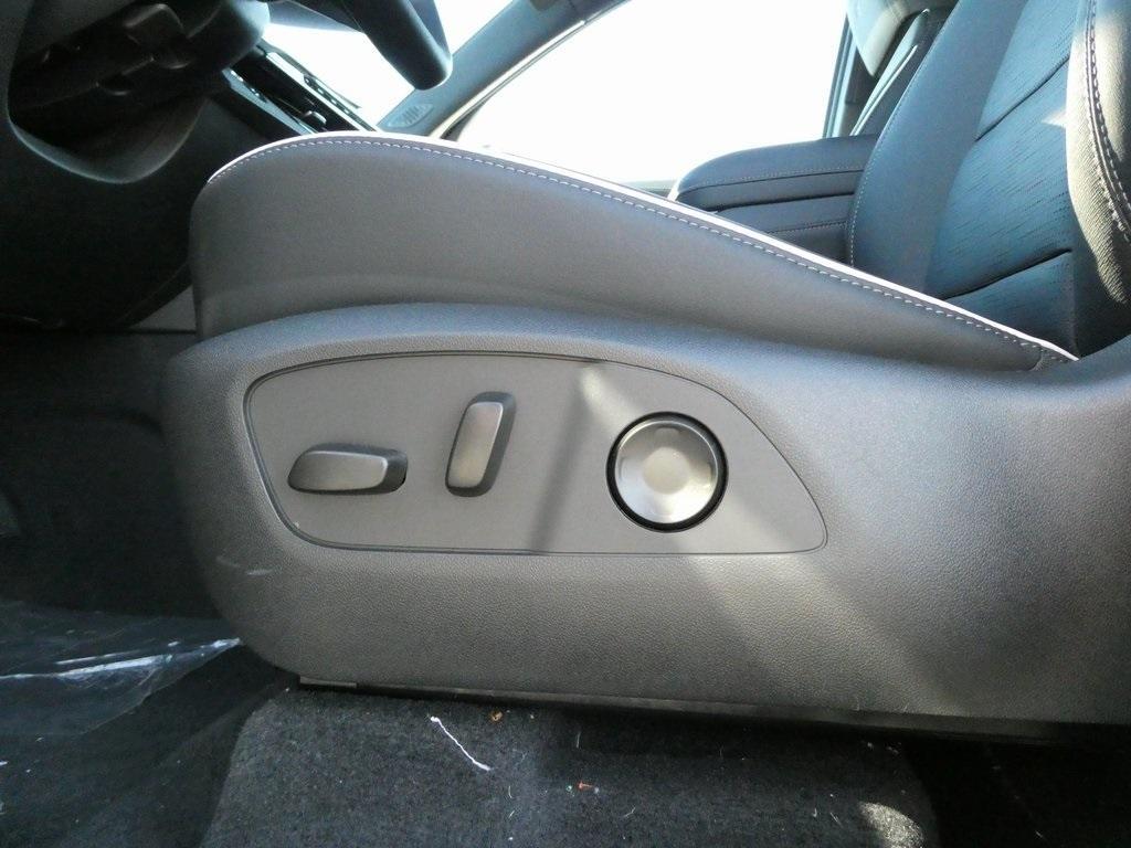 new 2025 Buick Enclave car, priced at $51,900