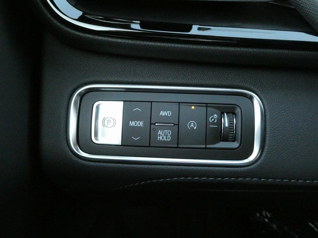 new 2025 Buick Enclave car, priced at $51,900