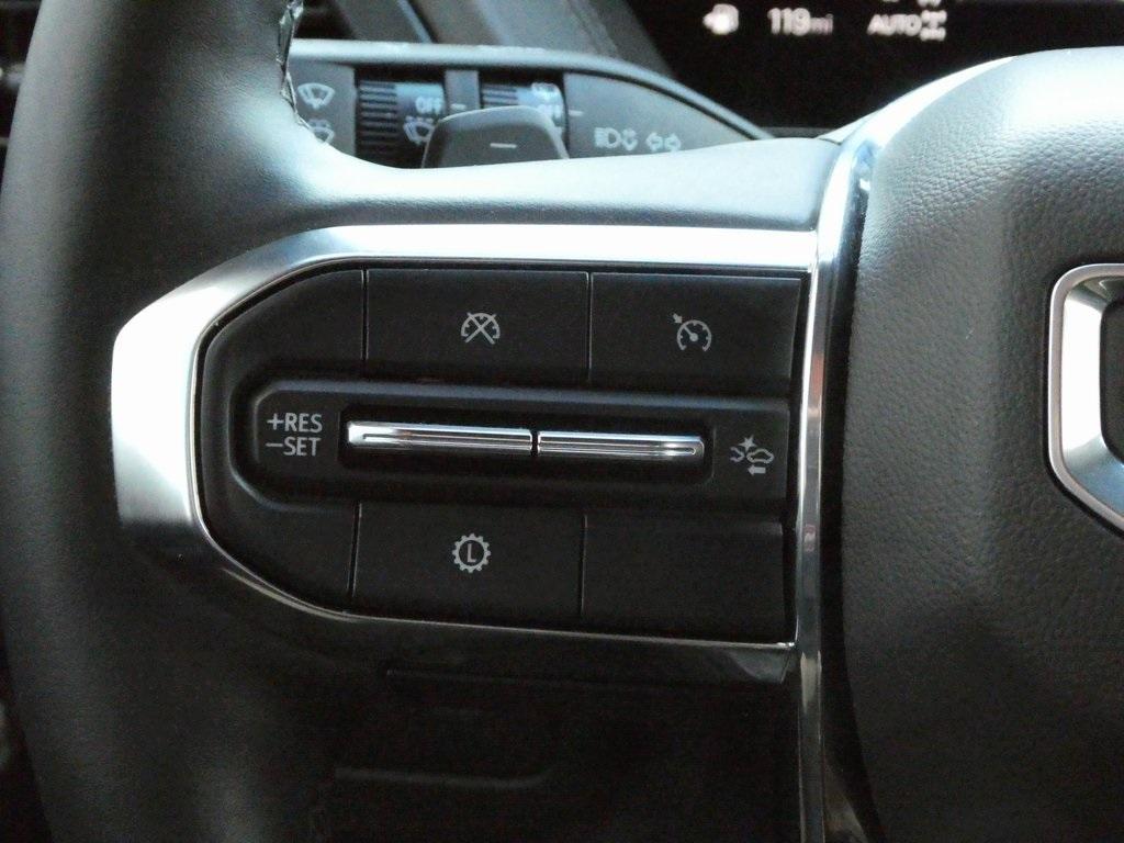 used 2025 GMC Yukon XL car, priced at $82,063