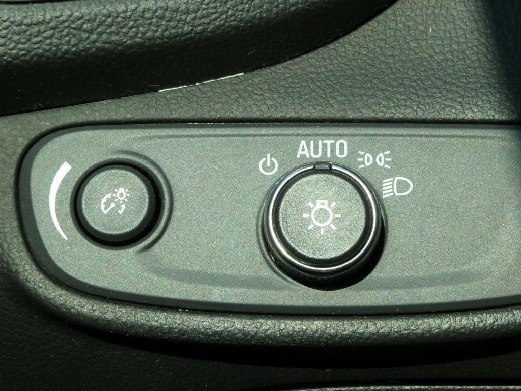 used 2022 Chevrolet Trax car, priced at $18,819