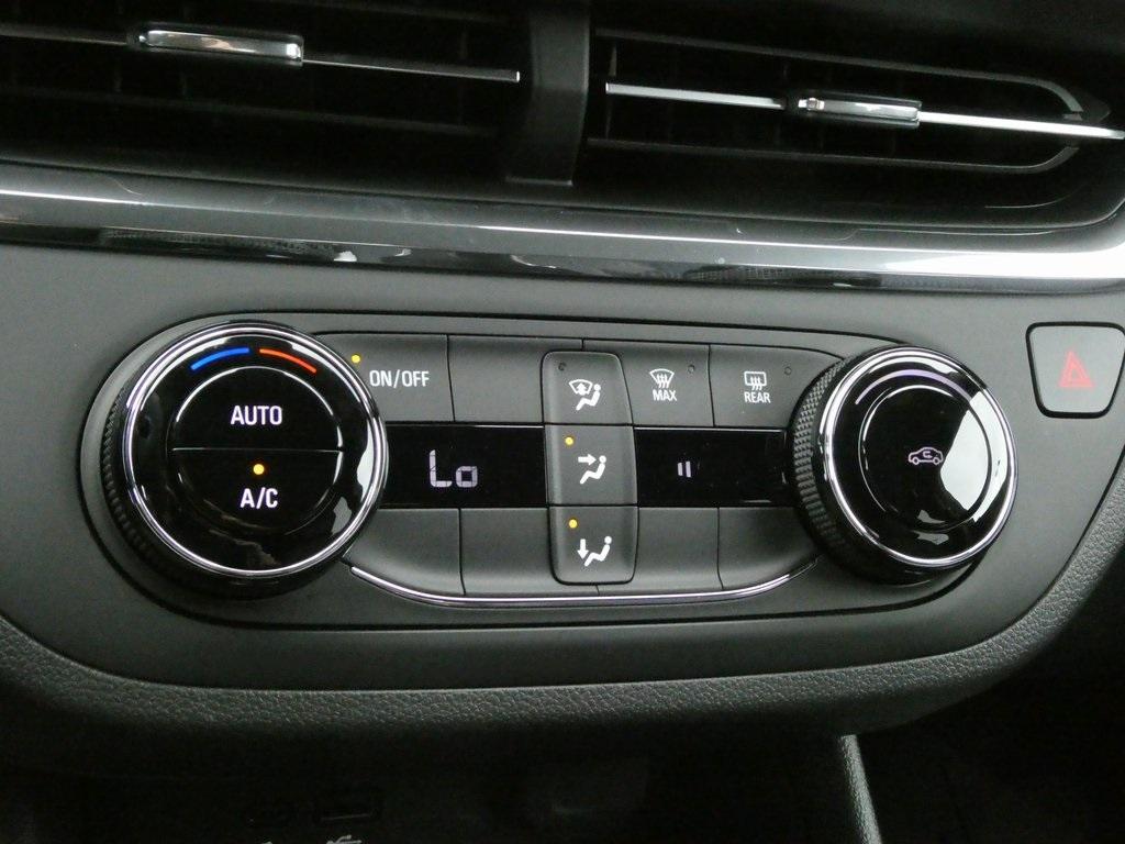 new 2025 Buick Envista car, priced at $25,739