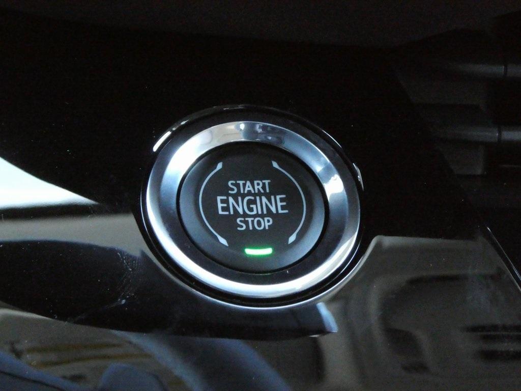 new 2025 Buick Envision car, priced at $42,423